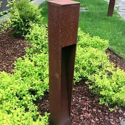 Corten Steel Metal Bollard Light Għall-Ġnien